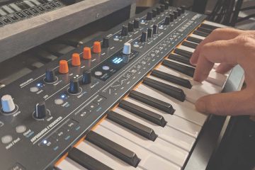 Playing the MiniFreak by Arturia